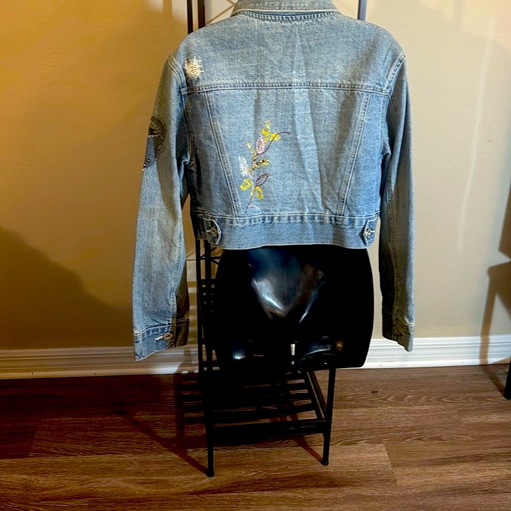 Vanilla Jeans Women’s Blue Cropped Jean Jacket with Classic Collar New no Tag - Picture 7 of 8